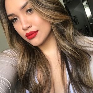 Meet your Posher, Viviana